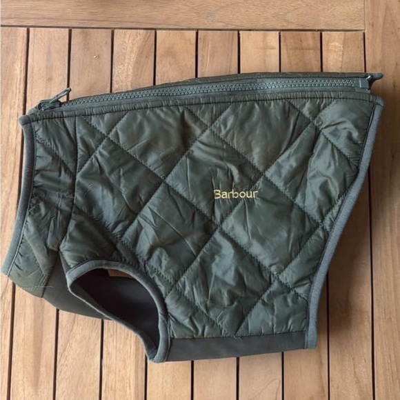 Barbour reversible Quilted Dog Coat in Olive